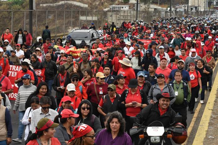 El dirigente del sindicato de salubrista, Luis Alpírez, aseguró que continuarán con los bloqueos y descarta mesa con MSPAS.