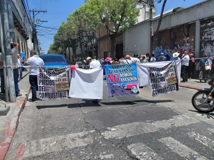 bloqueo transportistas congreso - Joel maldonado