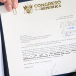 Diputados de distintas bancadas propone facilitar el acceso a brazaletes para privados de libertad. Foto: Congreso de la República