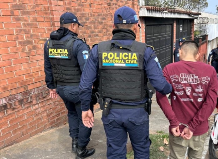 Presuntos integrantes del Barrio 18 fueron detenidos cuando planeaban realizar un ataque armado en zona 16.