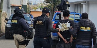 Joven de 19 años es capturado por asesinato y tentativa de asesinato en zona 18.