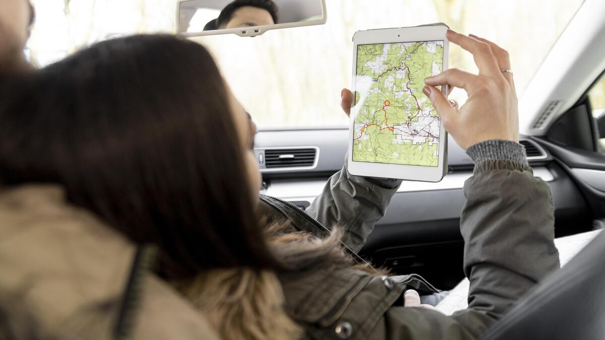 Revisar el vehículo antes de viajar y una buena planificación se convierte en una estrategia. Foto: Freepik.