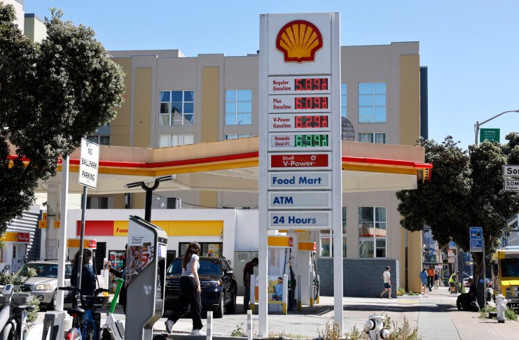 Fotografía de archivo de una estación de gasolina en San Francisco.