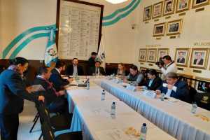 Emiten dictamen favorable a iniciativa de ley que propone cárcel a padres que nieguen visitas a sus hijos