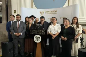 Frente al discurso de choque de Samuel Pérez por la CC, analista llama a evitar la radicalización