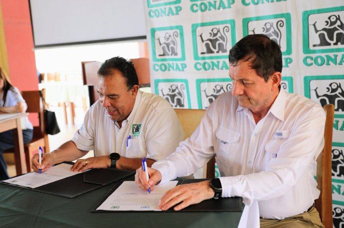 Firman convenio para llevar internet a las áreas protegidas de Guatemala.