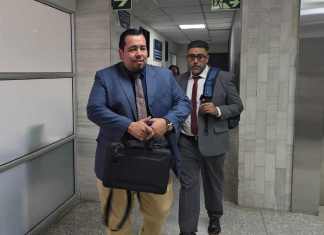 El Minsiterio Público apeló la decisión del Juzgado Contra el Lavado de Dinero de clausurar provisionalmente el caso B410 a David Barrera. Foto La Hora: Sergio Osegueda