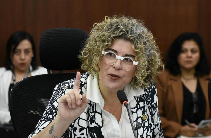 La ministra de Economía, Gabriela García, responde por la negociación de la eliminación del arancel a varios productos de Guatemala. Foto: La Hora / José Orozco