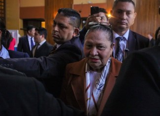 Tras ser acusada por supuestas adopciones ilegales, Porras no incluyó su experiencia en el Hogar Elisa Martínez.