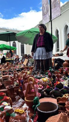 La velaci&oacute;n del Se&ntilde;or Sepultado en San Felipe marca el inicio de las tradiciones de Semana Santa en Antigua Guatemala. Foto La Hora: Jos&eacute; Manuel L&oacute;pez Rivera.