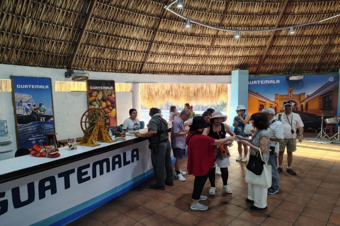 El Inguat identifica que de al menos cinco países son de donde provienen turistas para Semana Santa. Foto Inguat