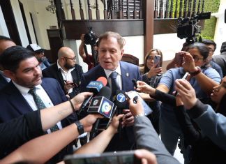El presidente del Congreso, Luis Contreras, explicó que todavía no se juramentarán a los magistrados de la CC. Foto: Congreso de la República