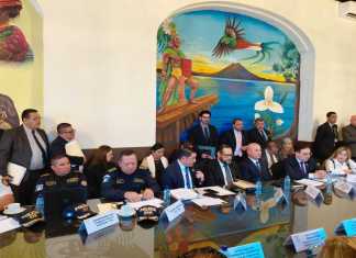 Autoridades de Gobernación presentan ante diputados acciones contempladas en el plan de seguridad. Foto: La Hora