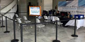 El módulo de recepción de documentos de la comisión de postulación para elegir candidatos a fiscal general recibió dos descargos más. Foto La Hora: Daniel Ramírez
