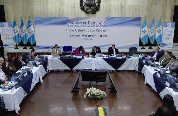 La Comisión de Postulación para elegir candidatos a fiscal general dejó fuera del proceso en forma definitiva a 10 aspirantes. Foto La Hora: Sergio Osegueda