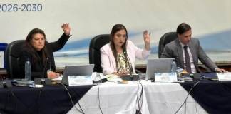 Con la guía de Claudia Paredes, la comisión de postulación rechazo las tachas presentadas en contra de Consuelo Porras. Foto La Hora: Daniel Ramírez