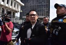 El expresidente del INDE, Melvin Quijivix fue beneficiado con un cambio de delito lo que provocó que este ya no fuera enviado a prisión preventiva. Foto La Hora: Daniel Ramírez