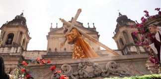 Este Domingo de Ramos habrán cierres viales en la zona 1 por el recorrido de dos procesiones. Foto La Hora: Rectoría Capuchinas