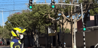 Realizan instalación de cinco nuevos semáforos en distintas intersecciones de la zona 9 capitalina.