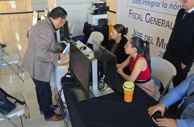 La Comisión de Postulación para fiscal general comenzó este martes la recepción de tachas contra aspirantes a candidatos. Foto La Hora: Sergio Osegueda