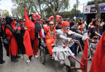 La marcha de los huelgueros comenzó en la 18 calle y finalizó en la Plaza de la Constitución. Foto La Hora: Daniel Ramírez