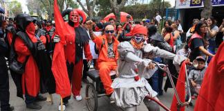 La marcha de los huelgueros comenzó en la 18 calle y finalizó en la Plaza de la Constitución. Foto La Hora: Daniel Ramírez
