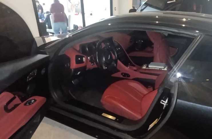 El Juzgado de Extinción de Dominio inmovilizó 6 vehículos de lujo y 10 armas de fuego a Pedro Duque, principal implicado en el caso CHN. Foto La Hora: MP