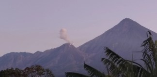 Volcán Santiaguito mantiene actividad constante.