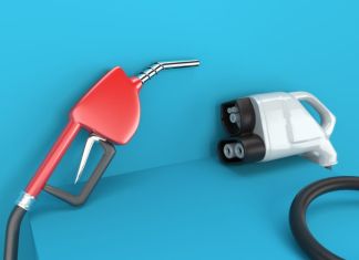 Entre los vehículos, existen los de combustión, los híbridos y los eléctricos. Foto: Canva.