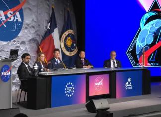 AME2308. BOGOTÁ (COLOMBIA), 10/04/2026.- Captura de una transmisión de la NASA de una rueda de prensa luego de finalizar la misión Artemis II este viernes. EFE/ NASA /SOLO USO EDITORIAL /NO VENTAS /SOLO DISPONIBLE PARA ILUSTRAR LA NOTICIA QUE ACOMPAÑA /CRÉDITO OBLIGATORIO