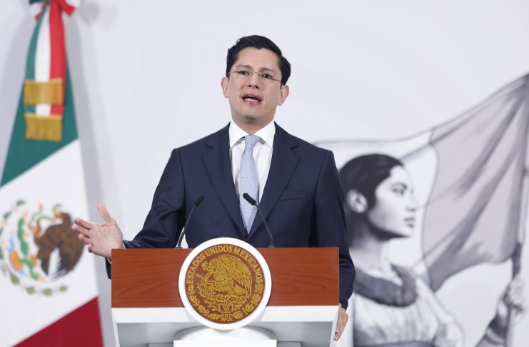 La Cancillería mexicana afirmó este miércoles que enviará una queja diplomática a la Embajada de Estados Unidos en México por la forma en que se hizo pública la acusación contra el gobernador de Sinaloa (noroeste), Rubén Rocha Moya. Foto La Hora: EFE