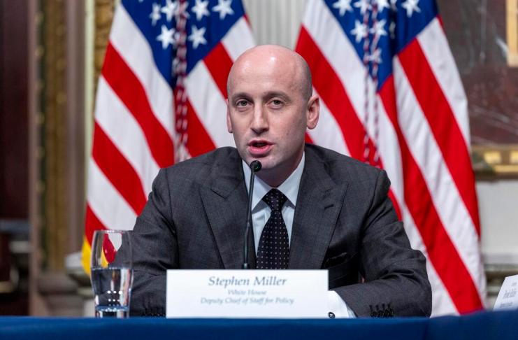 Asesor de Trump asegura que EE.UU. tiene capacidad de bloquear a Irán "indefinidamente"