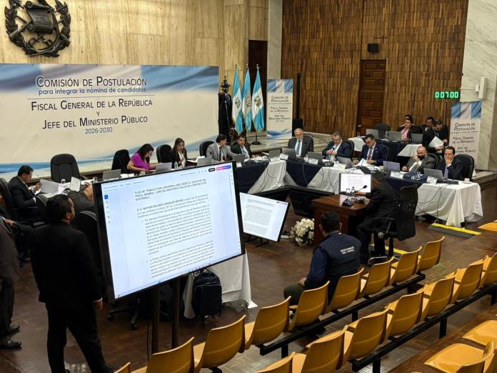 Entrevistas a los aspirante para Fiscal General en la Sala de vistas del Organismo Judicial