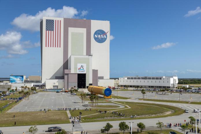 Llega a Florida la etapa central de cohete SLS de la misión Artemis III prevista para 2027