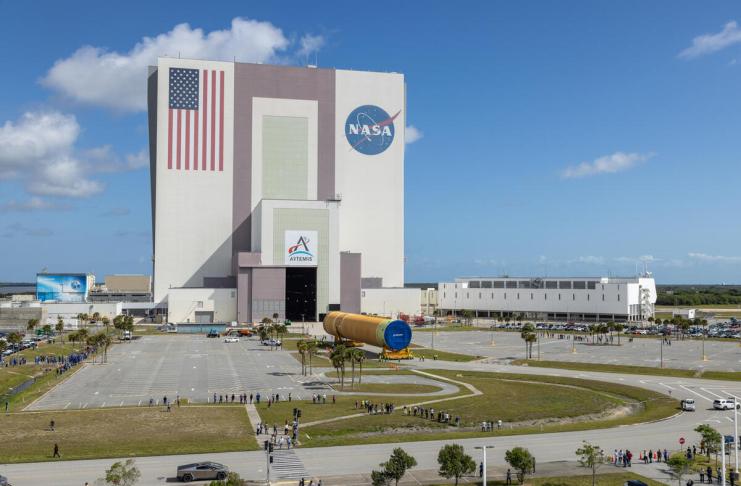Llega a Florida la etapa central de cohete SLS de la misión Artemis III prevista para 2027