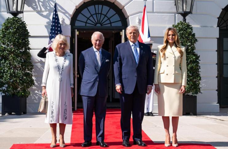 Trump recibe a Carlos III para tomar el té y le muestra la nueva colmena de la Casa Blanca
