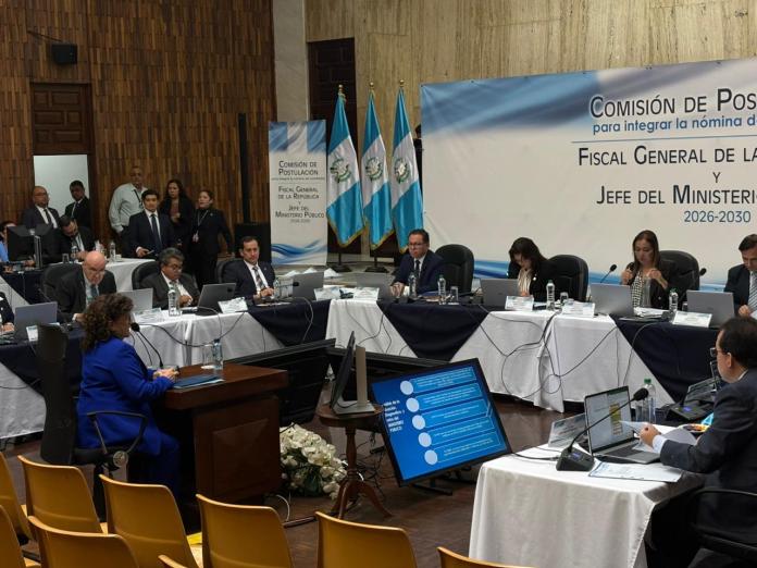 Entrevista a los apsirantes para Fiscal General por parte del a Comisión de Postulación.