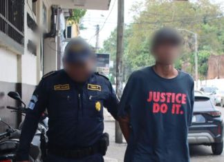 Alias "Seco", capturado cuando acudió a una subestación para denunciar la pérdida de sus documentos personales. Foto La Hora: PNC
