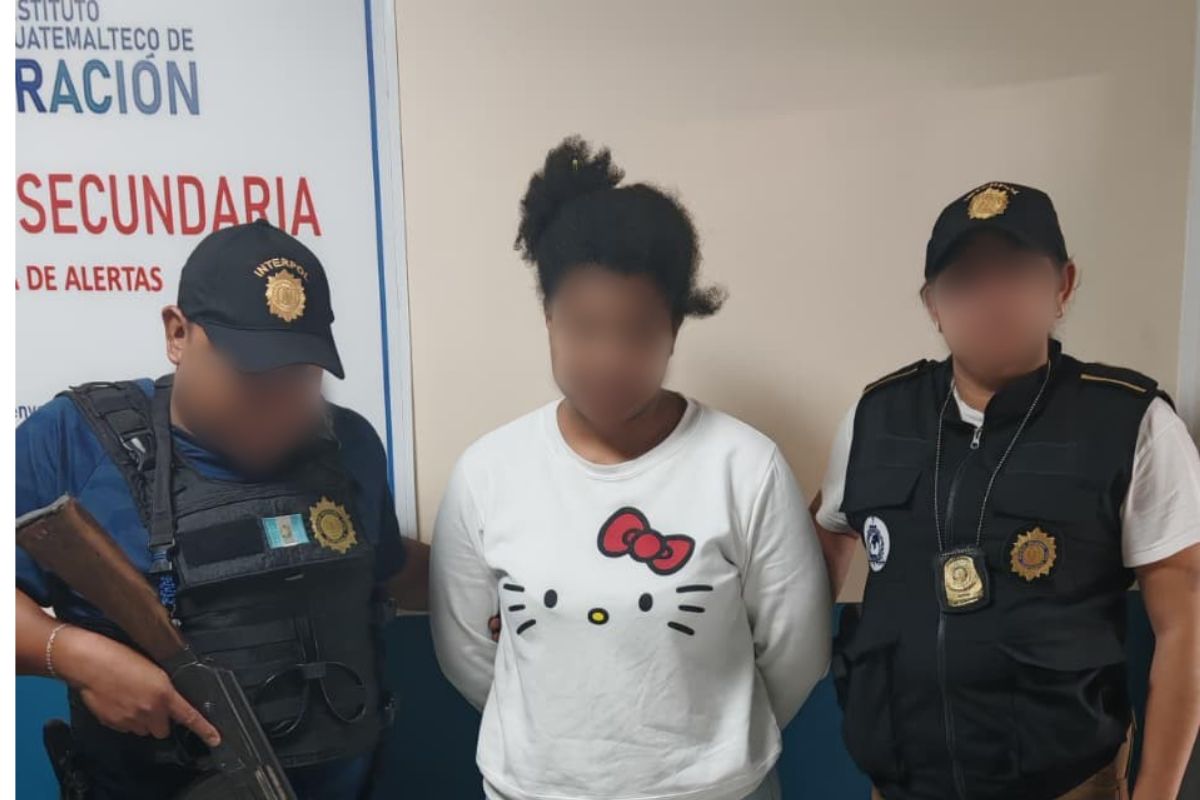 Mujer acusada de secuestro que se ocultaba en México es entregada a la PNC