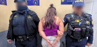 Capturan a mujer señalada de atacar con cuchillo a su conviviente en Villa Nueva. Foto La HORA: PNC.