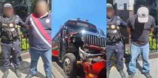 Capturan a piloto de bus y motorista tras accidente en ruta al Pacífico. Foto La Hora: PNC.