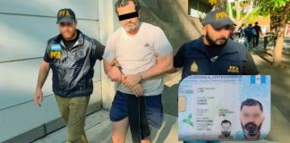 Contralmirante capturado con documentación guatemalteca falsa y vínculos de huachicol. Foto La Hora: RR.SS.