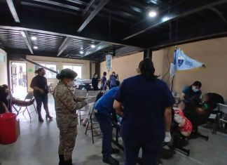 Más de 350 estudiantes fueron atendidos tras intoxicación. Foto La Hora: RR.SS.