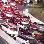 Tránsito colapsado en bulevar Vista Hermosa tras fallecimiento de peatón. Foto La Hora: Amílcar Montejo.