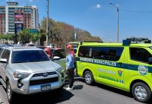 Ataque armado registrado en el puente Naranjo, zona 4 de Mixco. Foto La Hora: CBM
