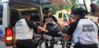 Agente de la PNC y tres personas más resultan heridas durante ataque armado en San Juan Sacatepéquez. Foto La Hora: CVB.