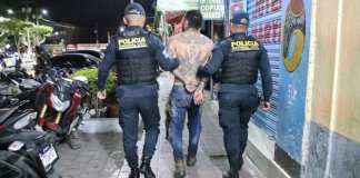 El sujeto, identificado como Brandon "N", de 29 años, mantenía al niño de 8 años en cautiverio. Foto: PNC