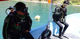Bomberos finalizan quinto día de búsqueda del cuerpo de Jesler Palacios en el lago de Atitlán. Foto La Hora: CVB.