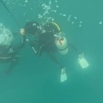 Bomberos Voluntarios intensifican búsqueda de Jesler Palacios en el lago de Atitlán. Foto La Hora: captura de pantalla.