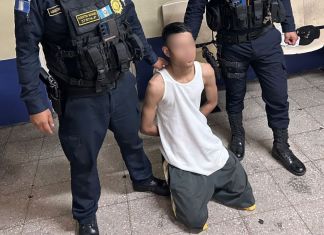 Alias "Violento" capturado cuando presuntamente planificaba un ataque armado. Foto La Hora: PNC